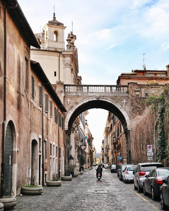 Loveromeapartments Campo De Fiori, Vatican Apartment *
